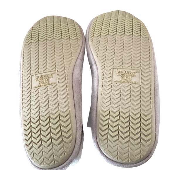 Isotoner Women's Rory Bootie Slippers - Picture 4 of 4